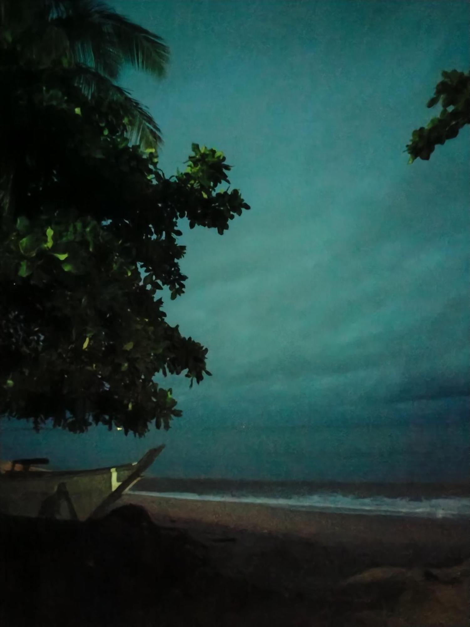 Leen Tangalle Luaran gambar