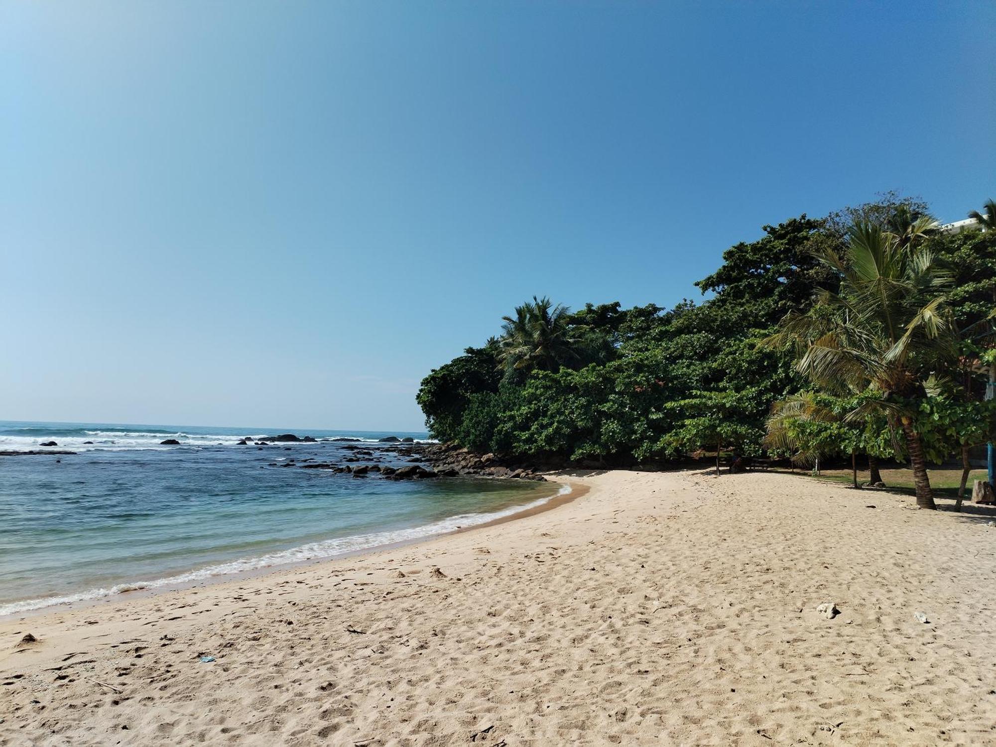 Leen Tangalle Luaran gambar