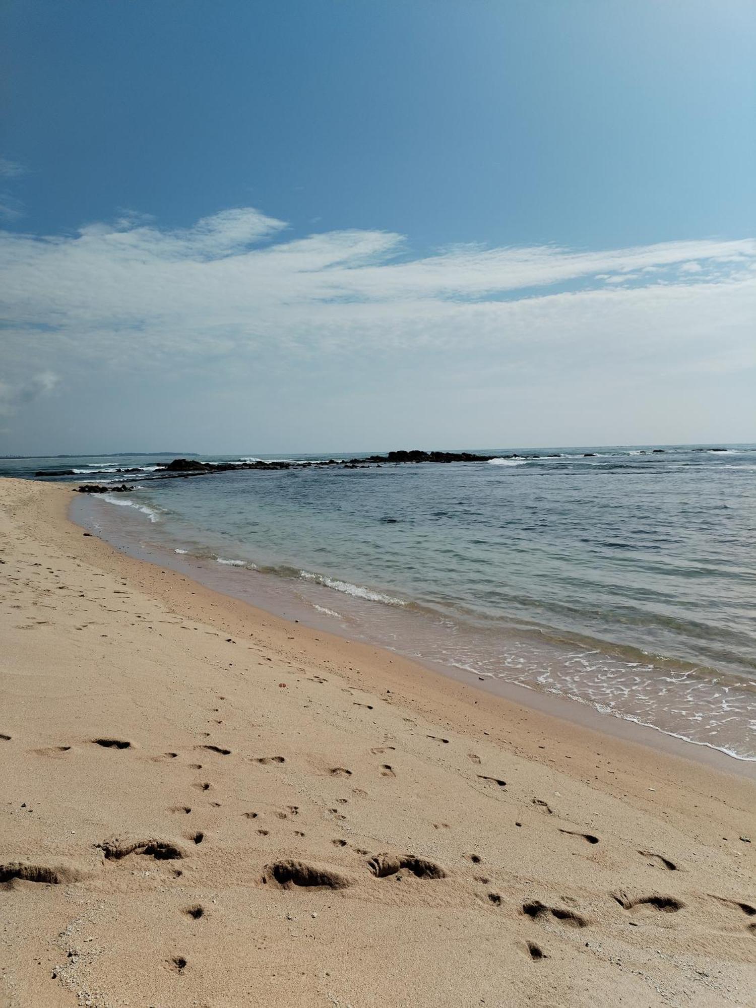 Leen Tangalle Luaran gambar